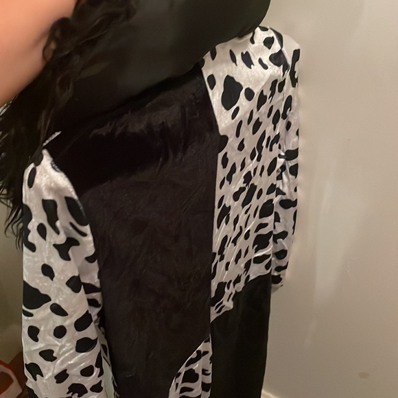 Cruella 101 Dalmatians Halloween Costume 1X - Picture 6 of 9